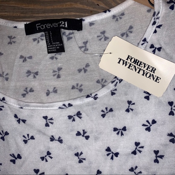 🌸Forever21 Top NWT - Picture 2 of 3